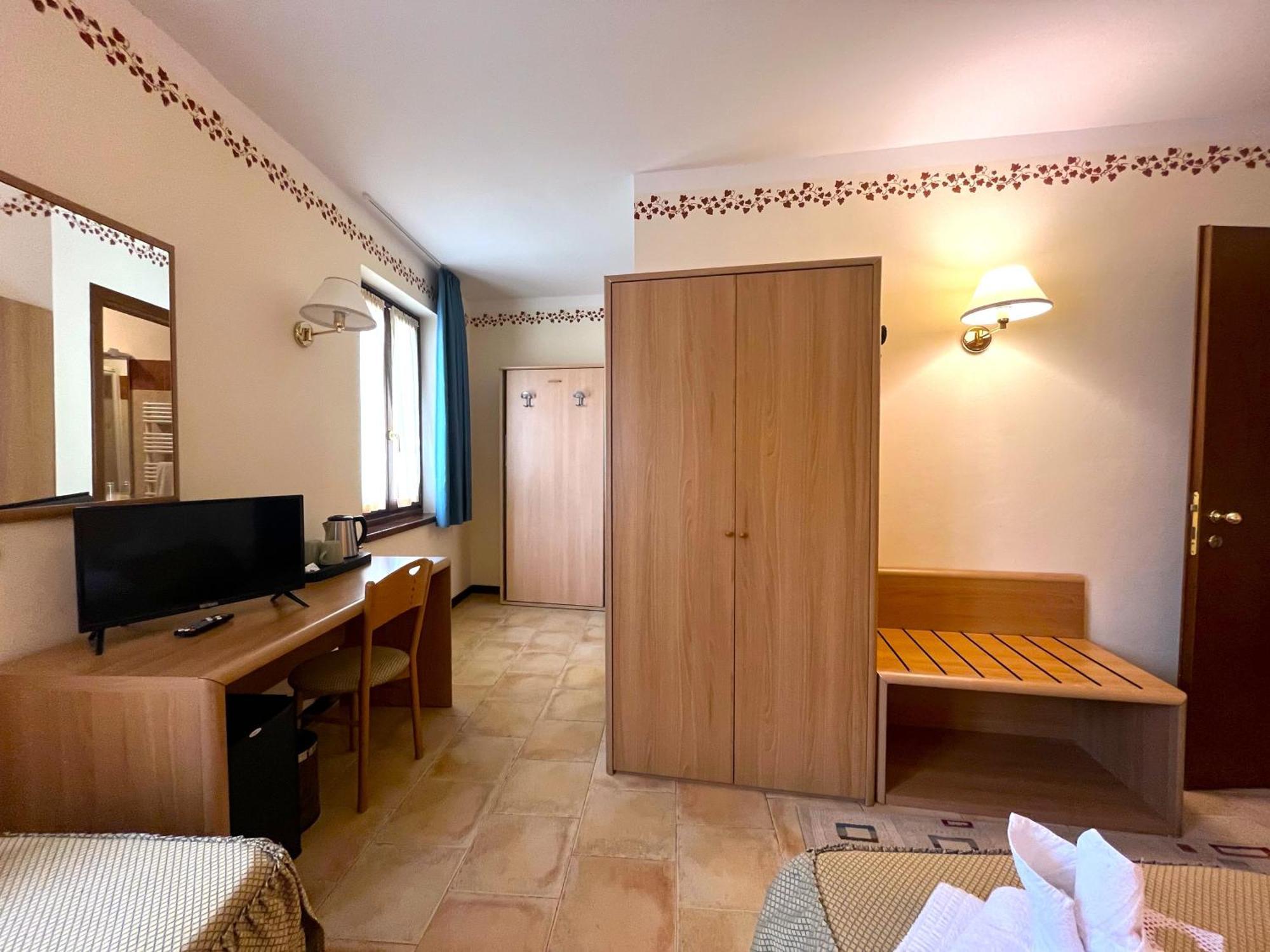 Hotel Susa Buitenkant foto