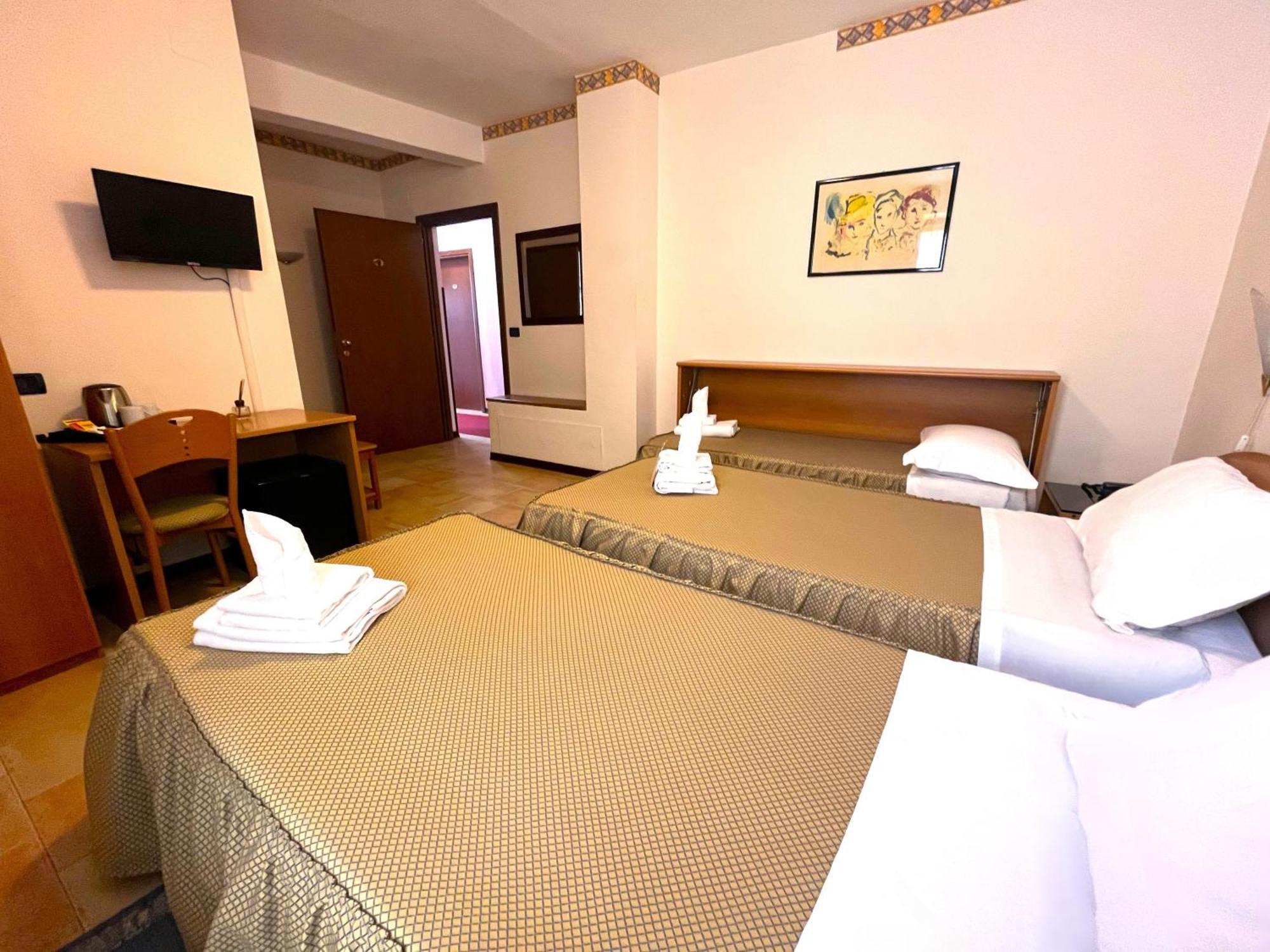 Hotel Susa Buitenkant foto