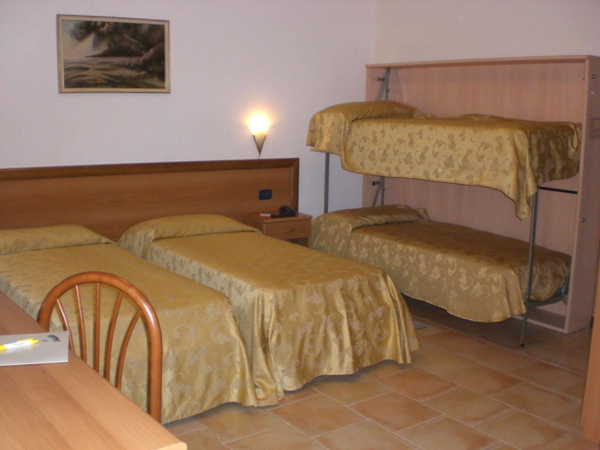 Hotel Susa Buitenkant foto