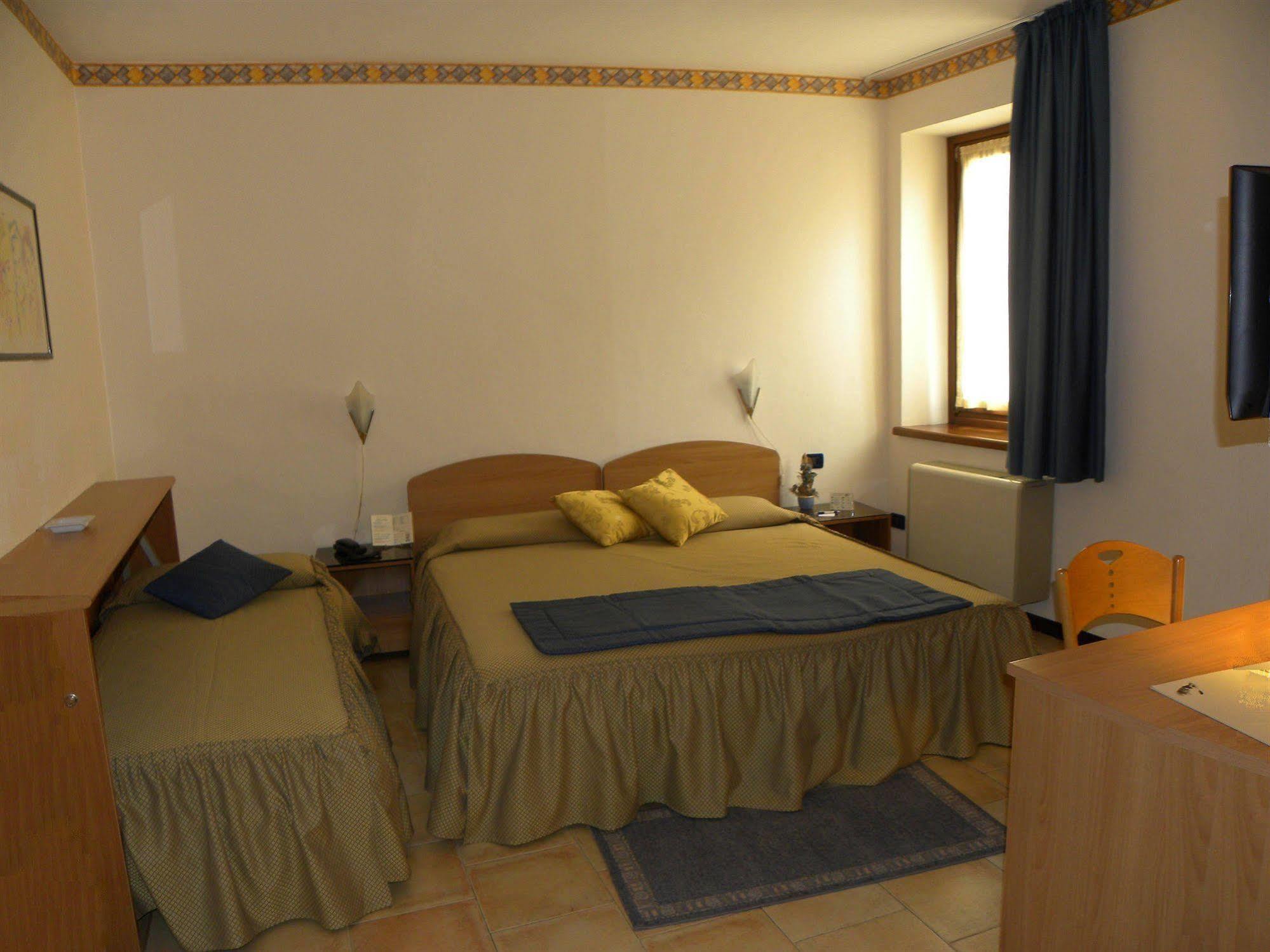 Hotel Susa Buitenkant foto