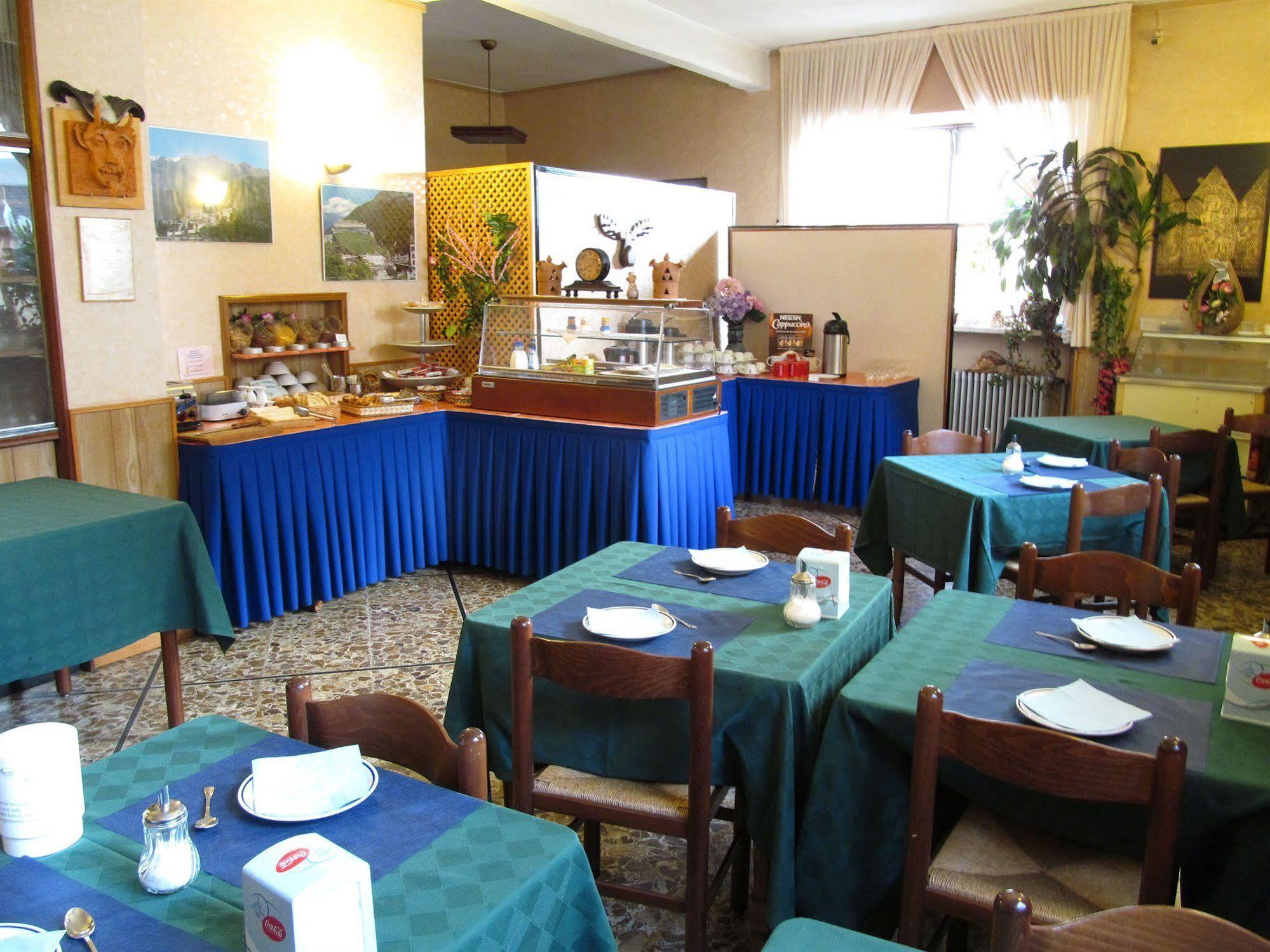 Hotel Susa Buitenkant foto